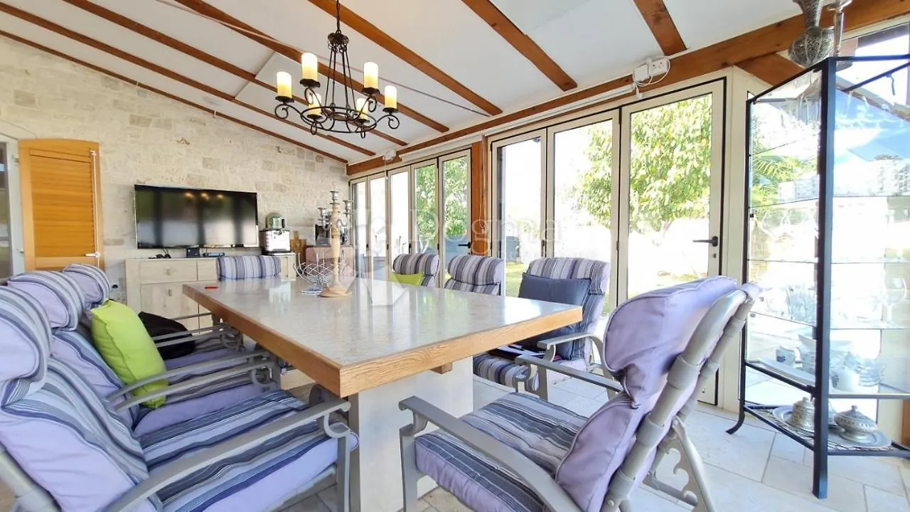 Гостевой дом Отель Istrian House With Private Pool Ловречица